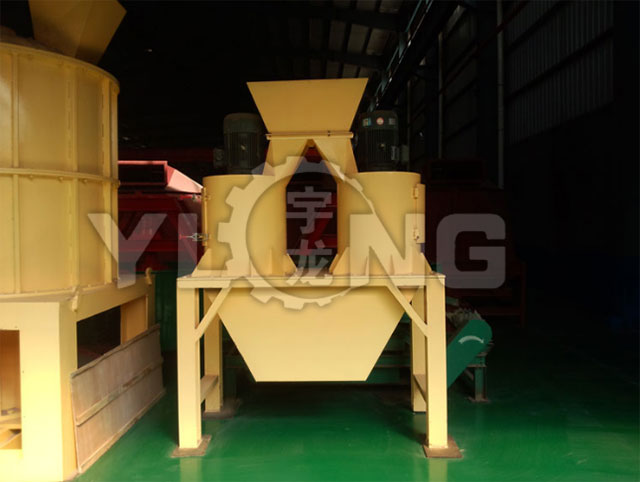 立式鏈條粉碎機(jī) 立式鏈條粉碎機(jī)